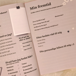 Falk &amp; Bille Gstebog Konfirmation - Beige m/ Grafik